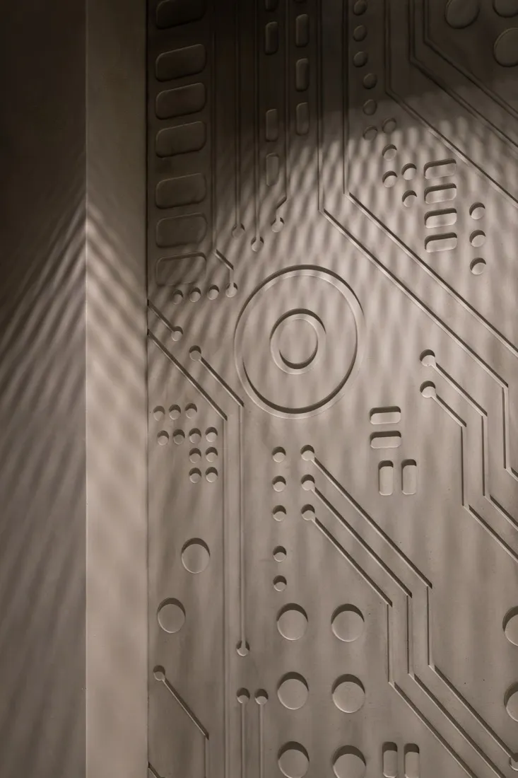 Relief detail cast in architectural concrete
