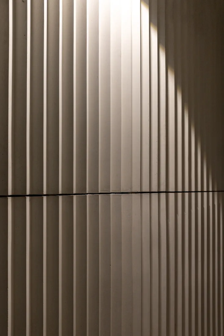 Fluted panels — repeatability in a long series